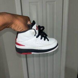 Jordan 2 Retro (TD)
White/Varsity Red-Black